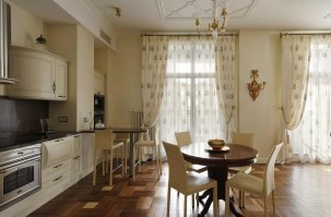 Классические шторы на кухню в Кирове